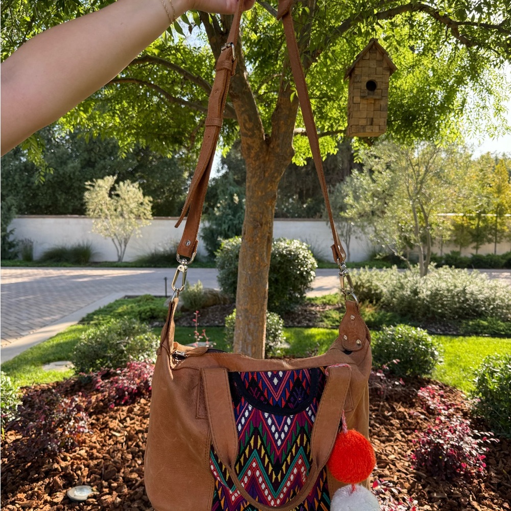 Nena & Co Tan and Red Shoulder Bag with Vibrant Pattern